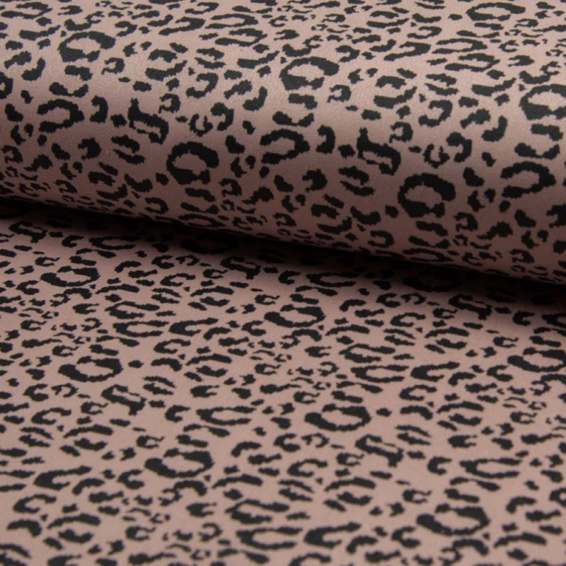 Fuskmocka scuba leo nude