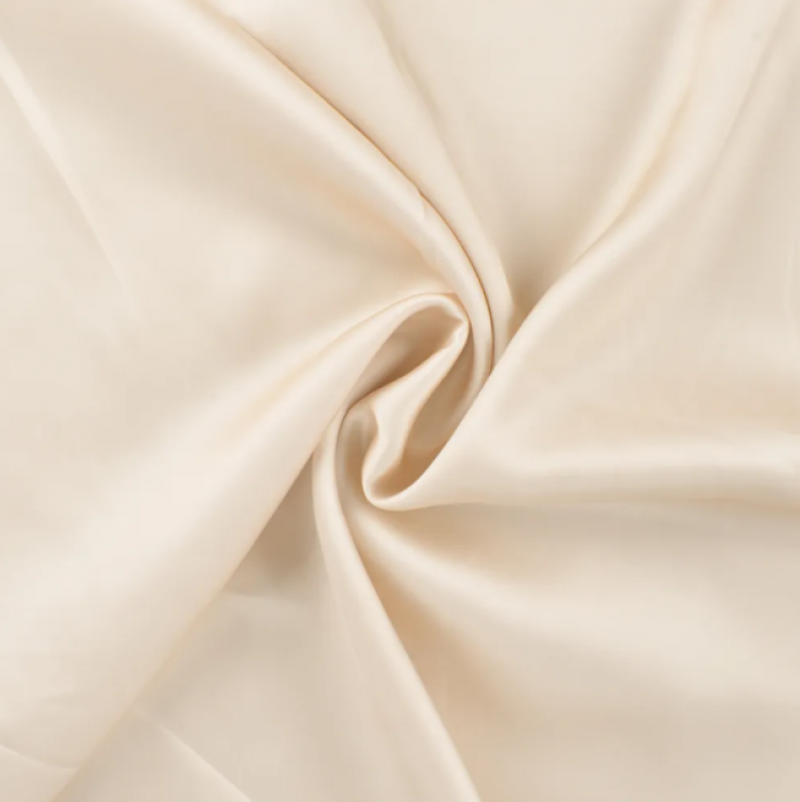 Viskos satin offwhite 510